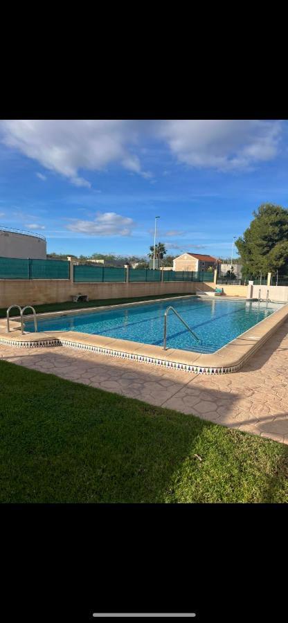 Villa Nadiya App Pool, Parking Torrevieja Kültér fotó